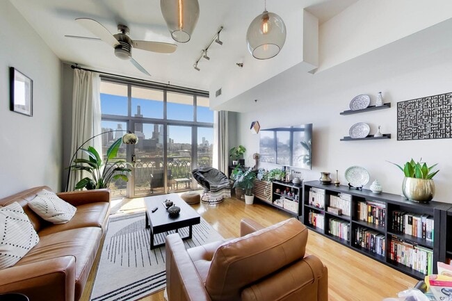 Photo - 1201 W Adams St Unit 805