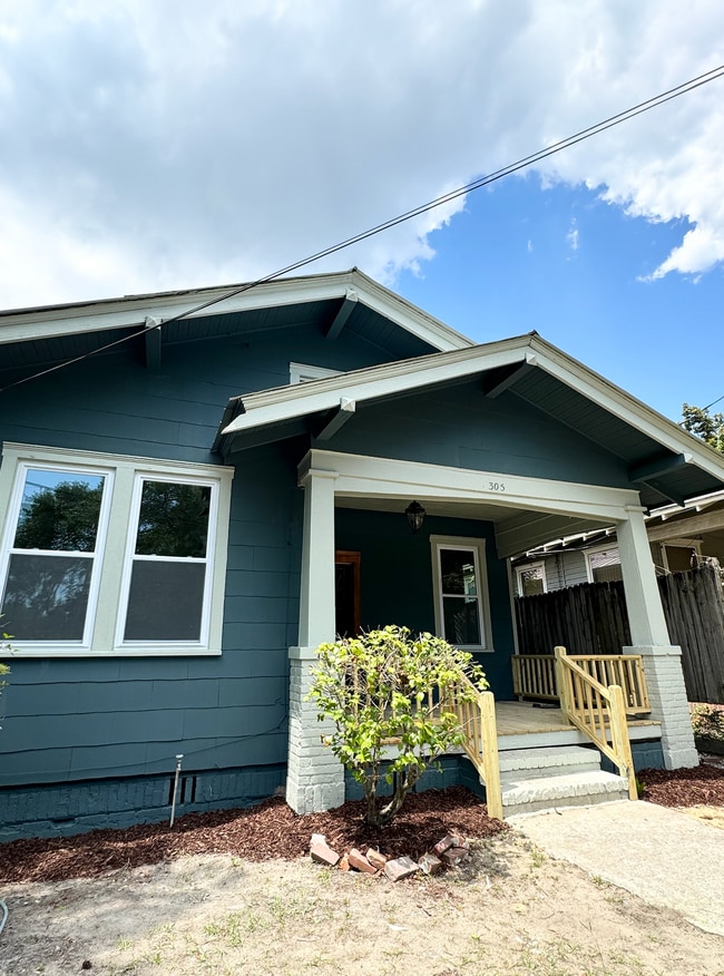 Photo - 305 Willard St