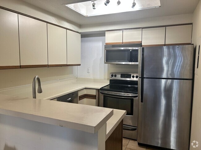 Building Photo - 3927 Nobel Dr Unit 70 Rental