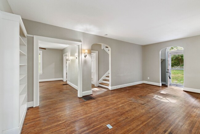 Photo - 783 Sanders Rd