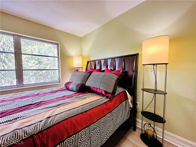 Photo - 72 7th St S Unit 306