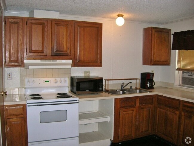 Building Photo - 205 E Elm St Rental