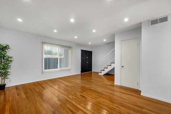 Photo - 246 Green Heath Pl