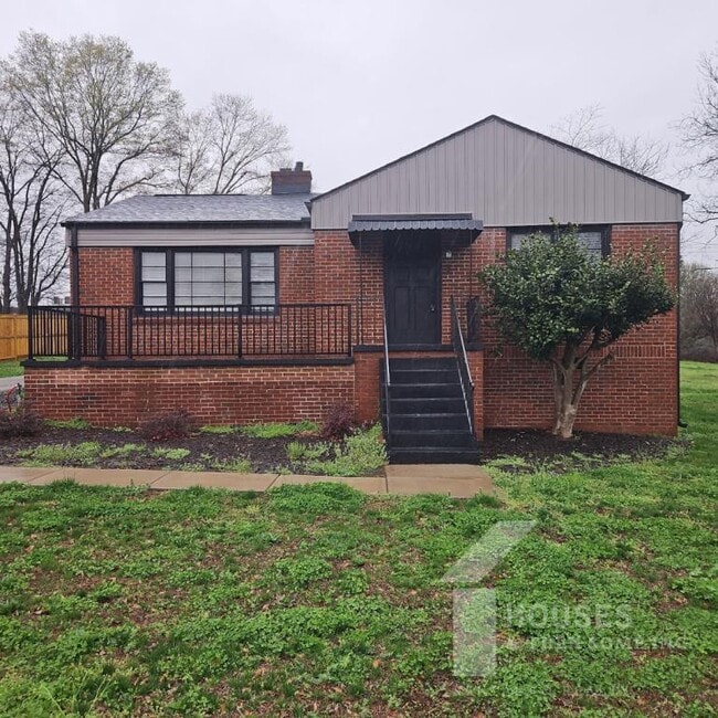 Building Photo - 8 Dargan St