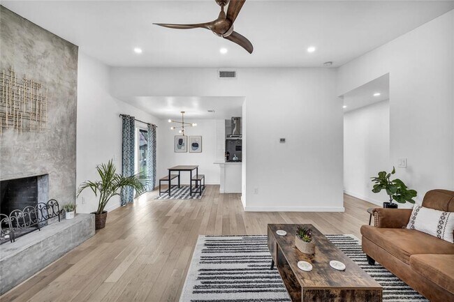 Photo - 10601 Walnut Bend Dr