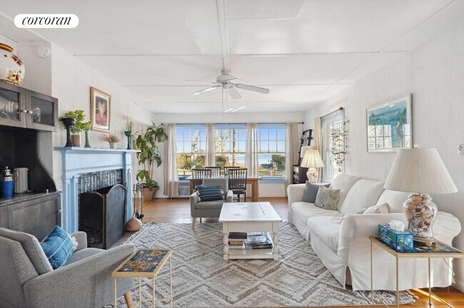 Photo - 8 E Brander Pkwy