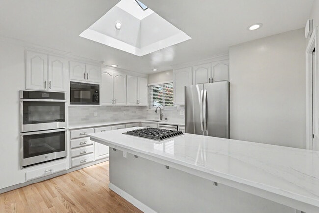 Photo - 662 McCarty Ave