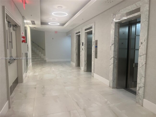 Photo - 3001 S Ocean Dr Unit 903