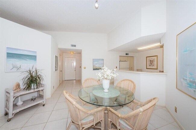 6151 Bahia Del Mar Blvd S Unit 220