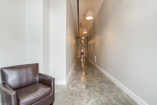 Photo - 2750 Lafayette Ave