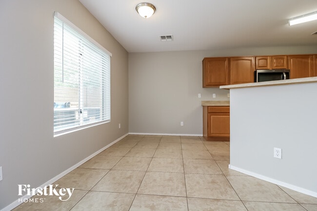22395 W Solano Dr