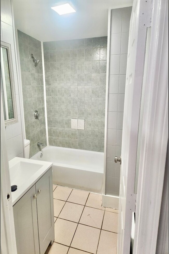 Photo - 22-24 Lawn Avenue Unit #1F