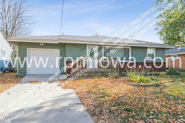 Building Photo - 221 SW Scott St Rental