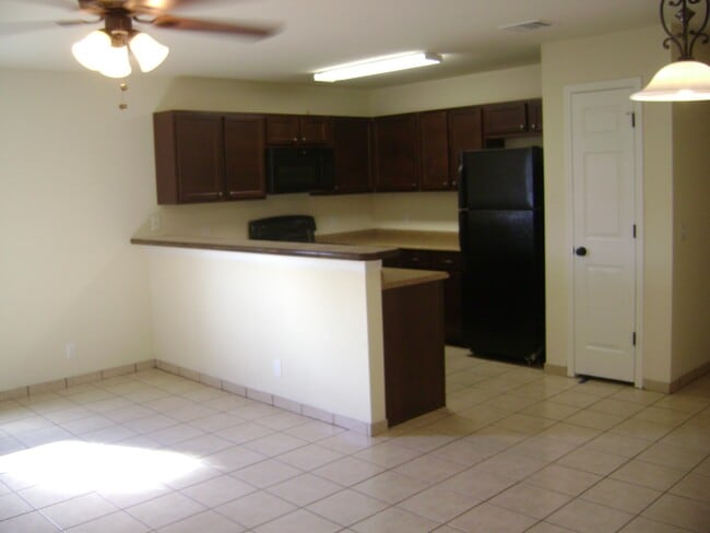 Photo - 2507 Oak Ln