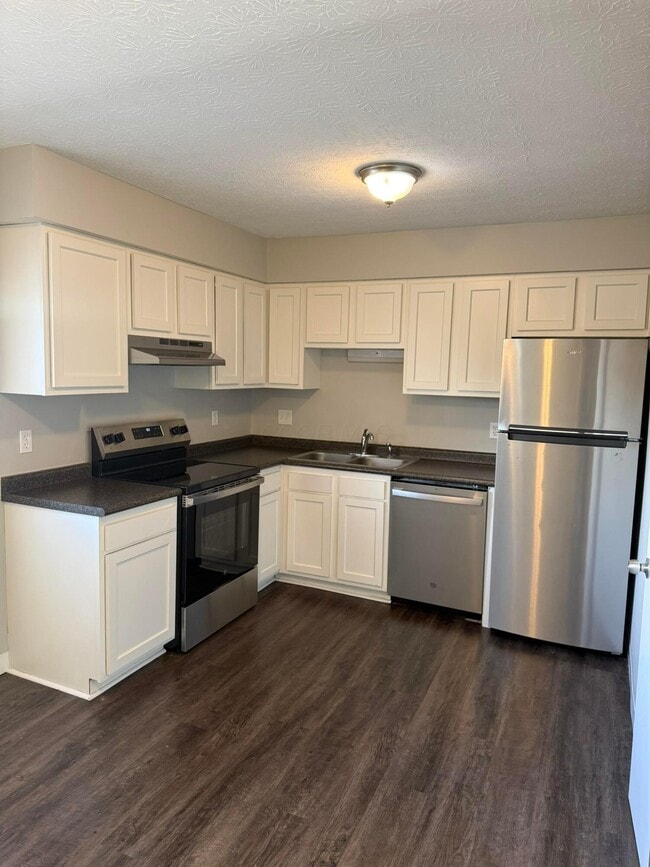 Building Photo - 5340 Shiloh Dr