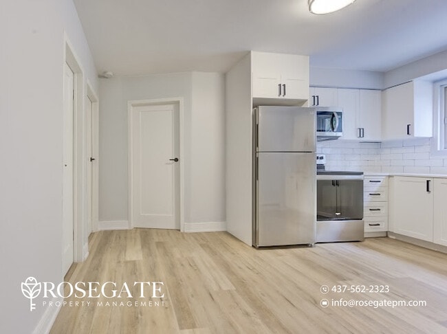 Photo - Spacious 3-Bedroom Apartment with Balcony – Pet Friendly – Utilities Included – Kitchener Unité 2