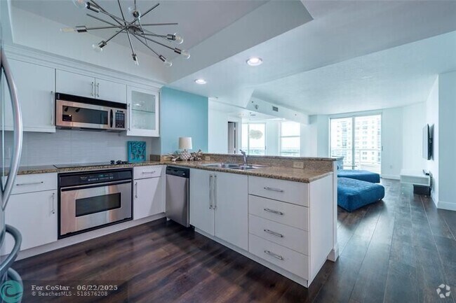 Building Photo - 401 SW 4th Ave Unit 1104 Rental