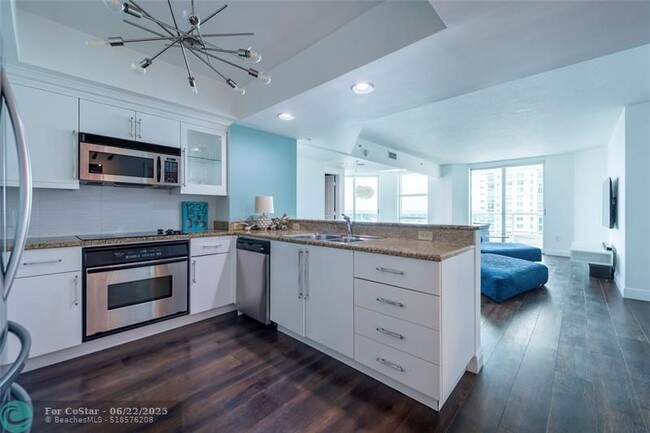 Building Photo - 401 SW 4th Ave Unit 1104 Rental