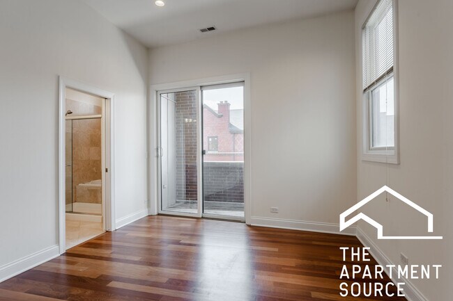 Photo - 1354 W Augusta Blvd Unit 201