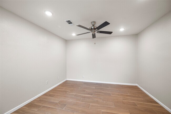 Photo - 12050 Sela Ln