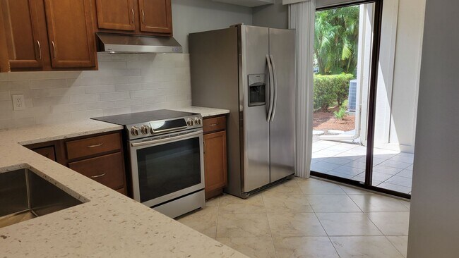 Photo - BACK ON MARKET Annual UNfurnished beautifu...