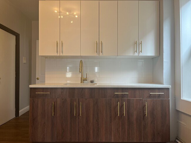 Photo - 937 Pavonia Ave Unidad 5