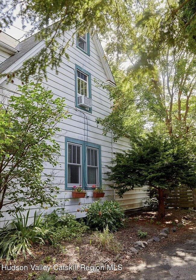 Photo - 20 Millrock Rd