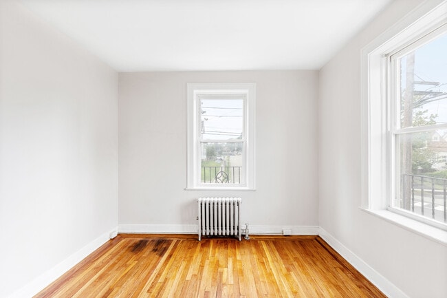 33 Franklin Pl