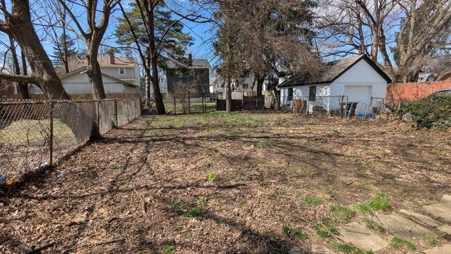 Photo - Discover this well-maintained 3-bedroom, 1-bath home in Akron
