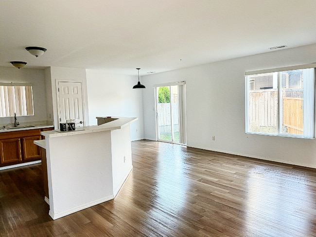 Photo - 12821 159th St E