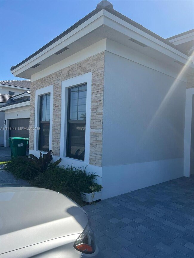 Photo - 1840 SW 144th Ave Unit Apt