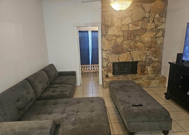 Photo - 201 E Del Mar Blvd Unidad 108