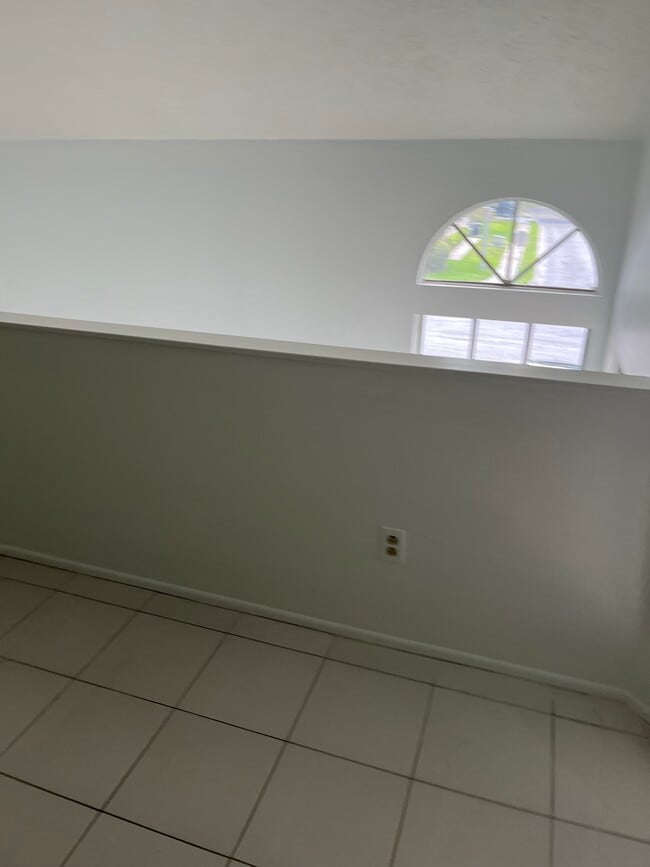 Dormitorio tipo loft 2 - 9477 Forest Hills Pl