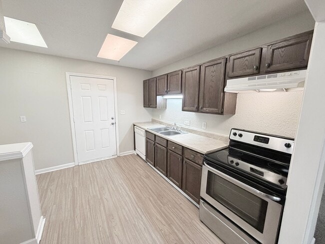 Photo - 6534 Kimball Ave