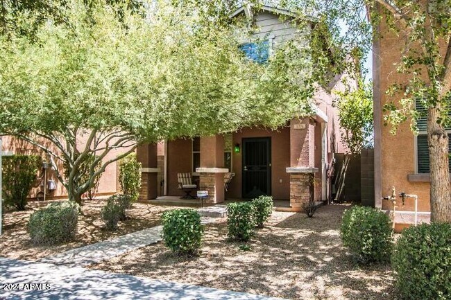 4374 E Sack Dr