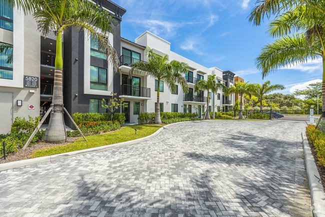 Building Photo - The Stellar Emerald Hills Rental