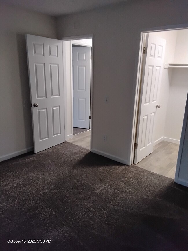 2x1 Walking Closet