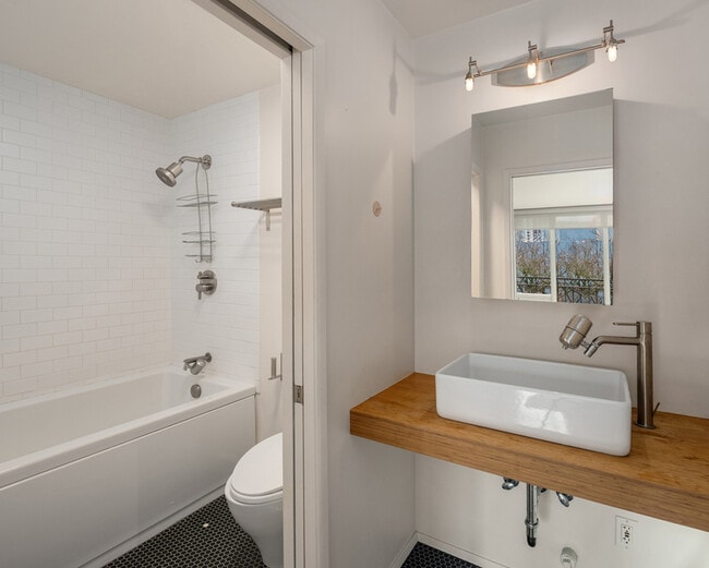 Photo - 1000 Union St Unidad Penthouse A