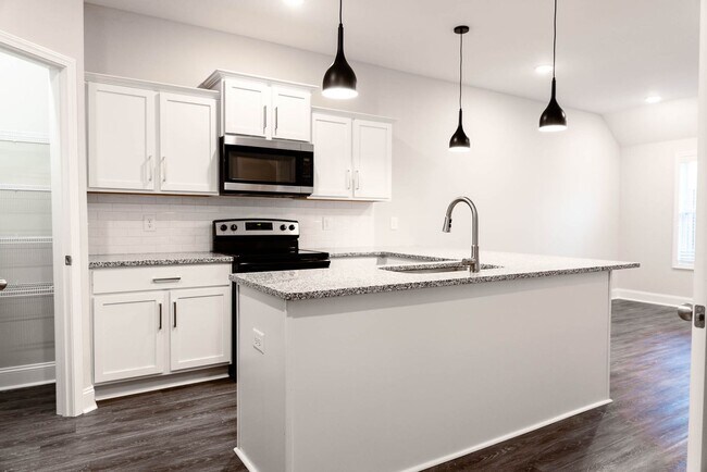 Photo - 208 Drayton Dr Unit B
