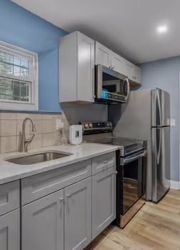 Building Photo - Woodcrest Unit 2