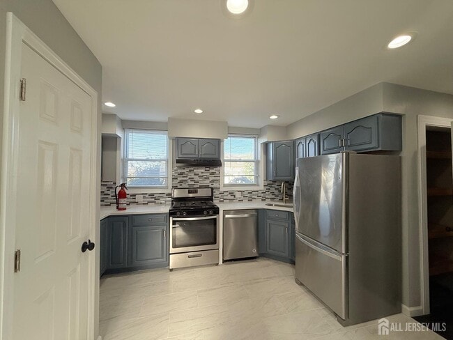 Building Photo - 46 Hayward Ave Unit 1