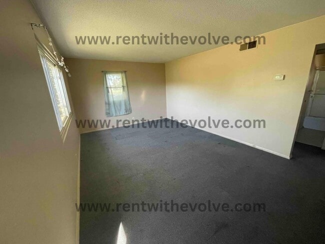 Photo - 225 S Angle St