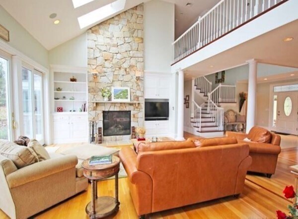 385 Barnes Rd