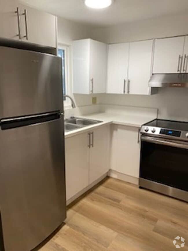 Building Photo - 730 N Eucalyptus Ave Unit 2 Rental