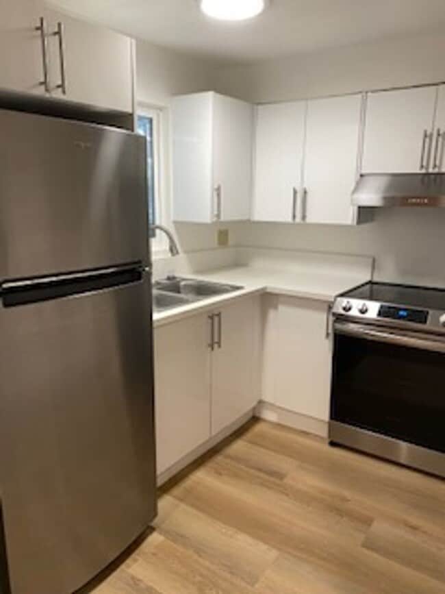 Photo - 730 N Eucalyptus Ave Apartment
