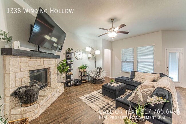 Photo - 1338 Winding Hollow Dr