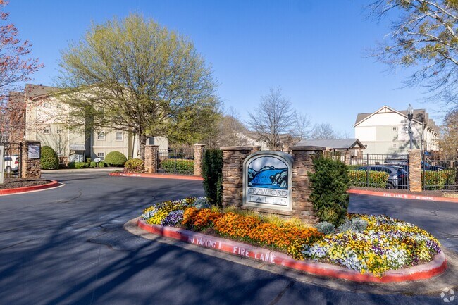 Entrance - 203 Kelly Rd Unit 223