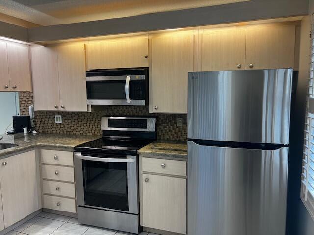 Photo - 4701 Roxbury Ct