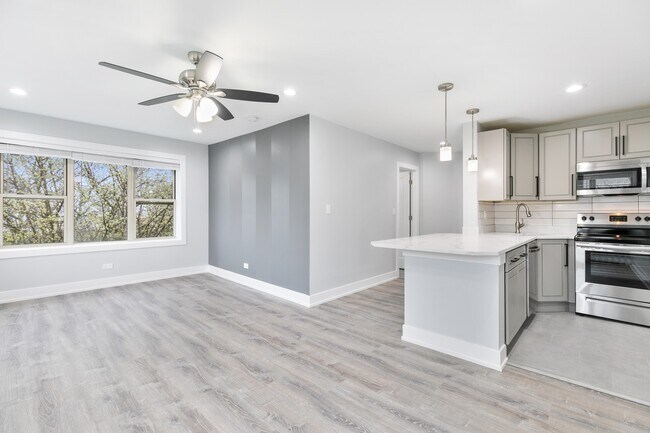 1301 W Estes Ave