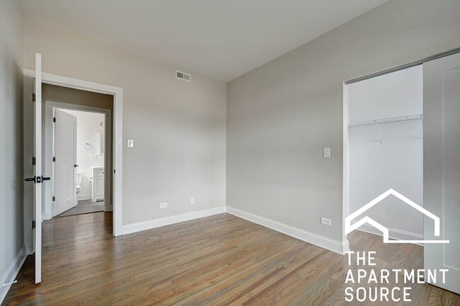 Photo - 3407 W Fullerton Ave Unidad 2C